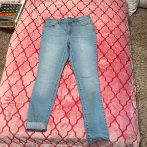 Universal Thread 10/31L high rise super skinny jeans